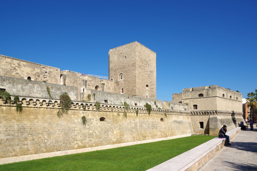 Castello-Normanno-Svevo-scaled.jpg