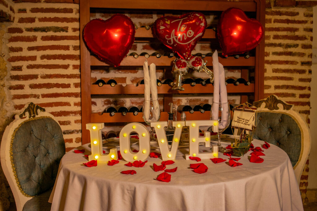 foto-cena-romantica-da-pietro-scaled.jpg
