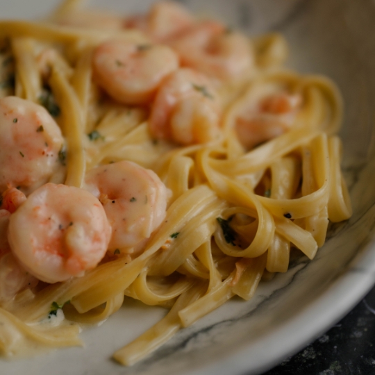Pasta-Alfredo-con-camarones.jpg
